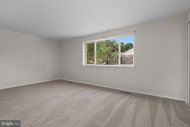Building Photo - 10738 Bridlerein Terrace