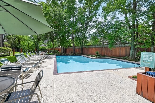 Building Photo - 11711 Memorial Dr