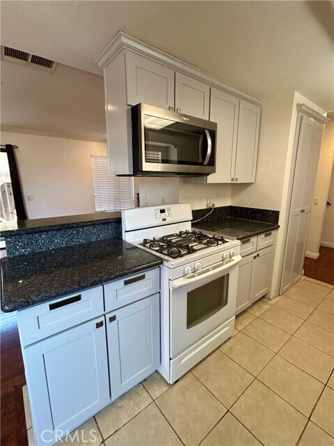 Building Photo - 1039 Mt Olive Dr