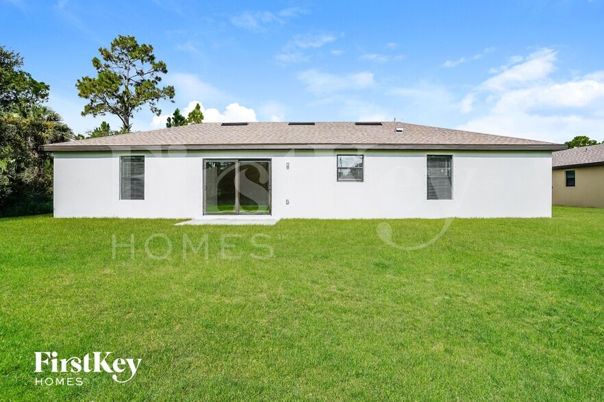 Building Photo - 755 Puccini Ave S