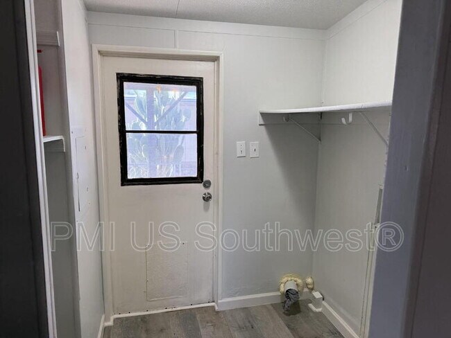 Building Photo - 314 Riverwood Ln