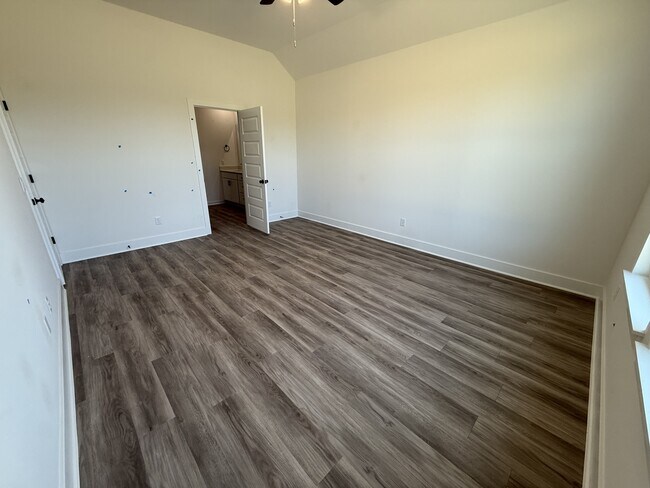 Building Photo - 512 West Gosling Isle