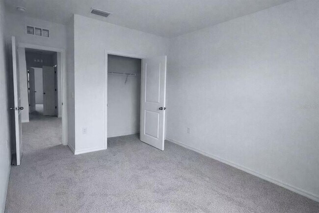 Building Photo - 32463 Weathered Oak Dr