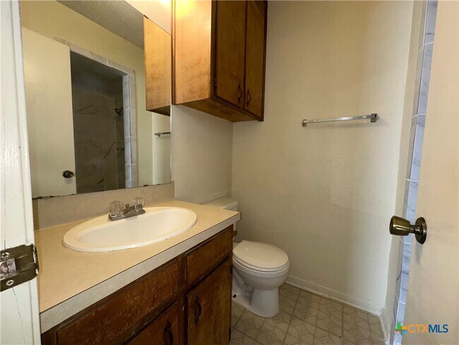 Building Photo - 2905 Persimmon Dr