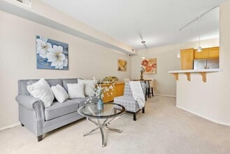 Building Photo - 3343 Midtown Pl