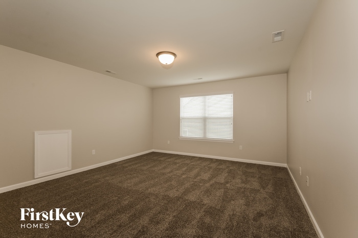 Building Photo - 2357 Banon Dr