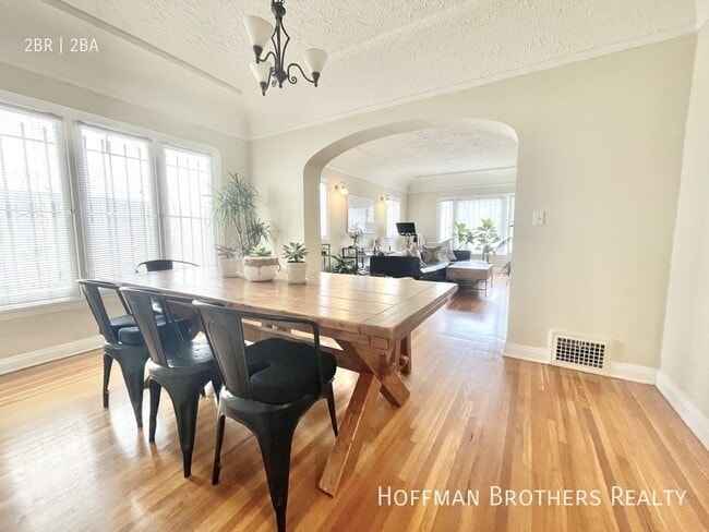 Building Photo - 606 N Spaulding Ave