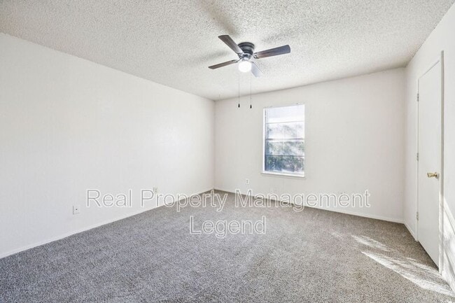 Building Photo - 8109 Silver Creek Rd