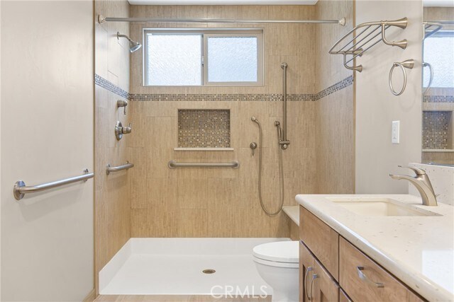 Building Photo - 44640 La Cuesta Rd