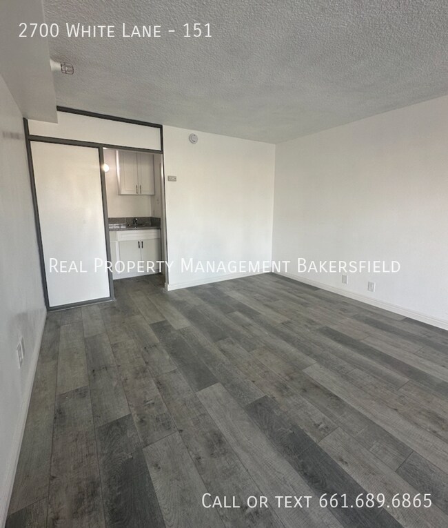 Building Photo - 2700 White Ln