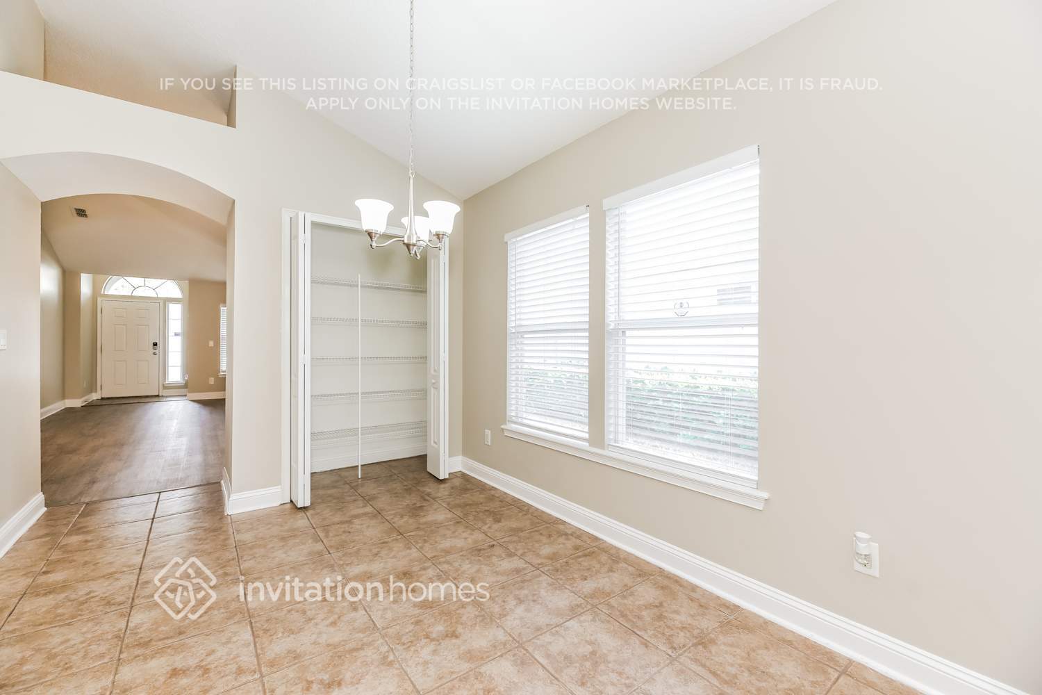 Building Photo - 14857 Falling Waters Dr