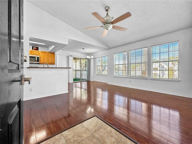 Building Photo - 1033 S Hiawassee Rd