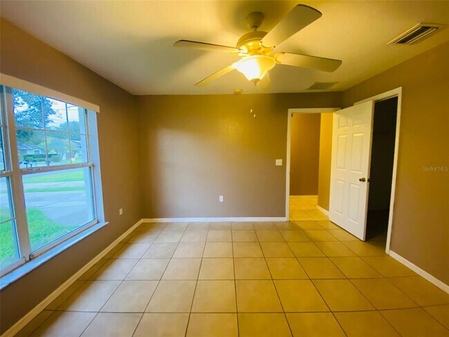 Building Photo - 502 Albatross Dr