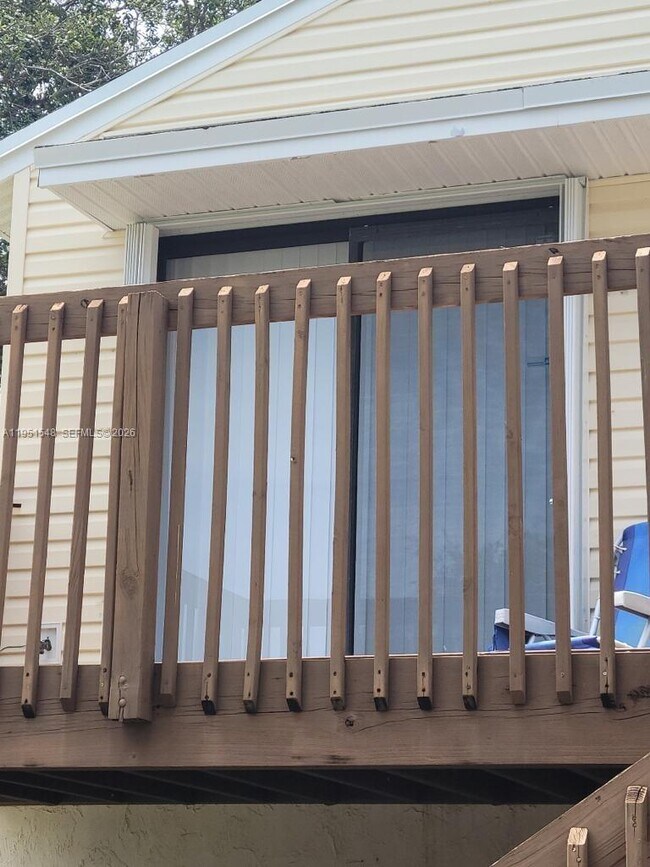 Building Photo - 629 Executive Center Dr