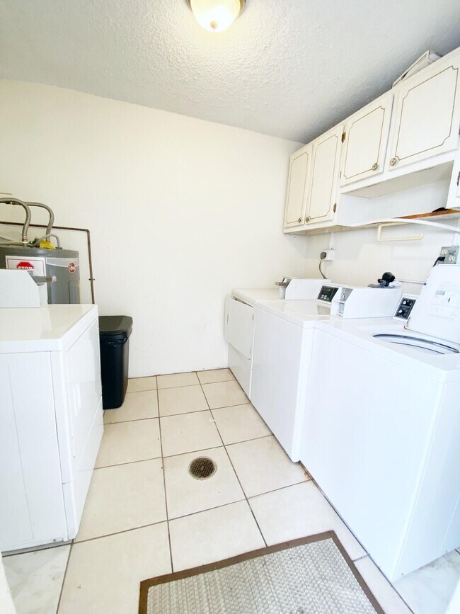 Building Photo - 308 Southwind Ct