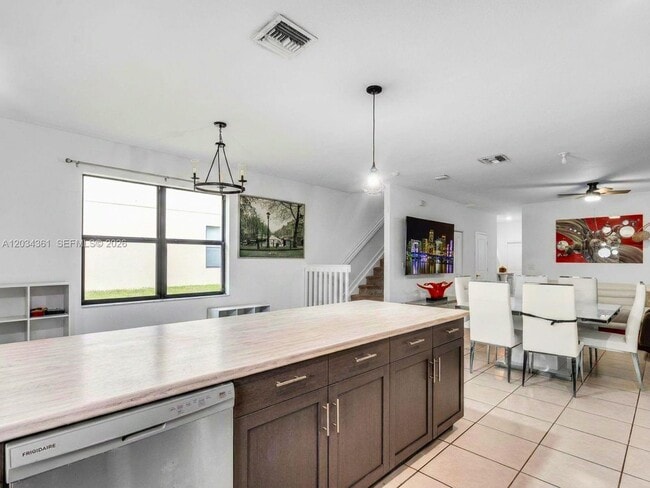 Building Photo - 25175 SW 108th Ave