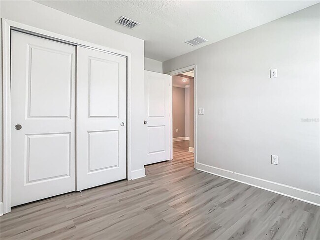 Building Photo - 260 Summerlin Loop