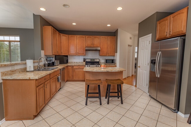 Building Photo - 2192 Fescue Dr
