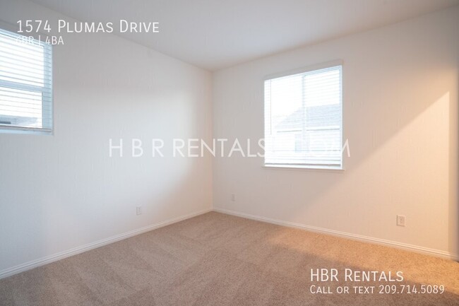 Building Photo - 1574 Plumas Dr