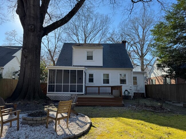 Building Photo - 5009 E Seminary Ave