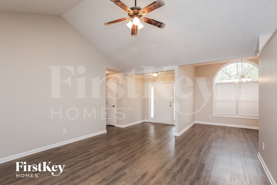 Building Photo - 727 Melrose Trce NE