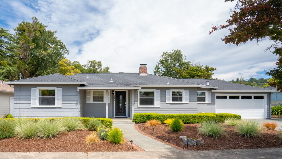 Building Photo - 2041 Terrace Way
