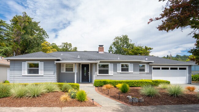 Building Photo - 2041 Terrace Way