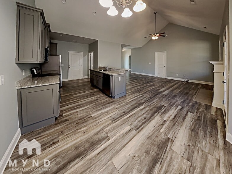 Building Photo - 54 Round Rock Cir NE