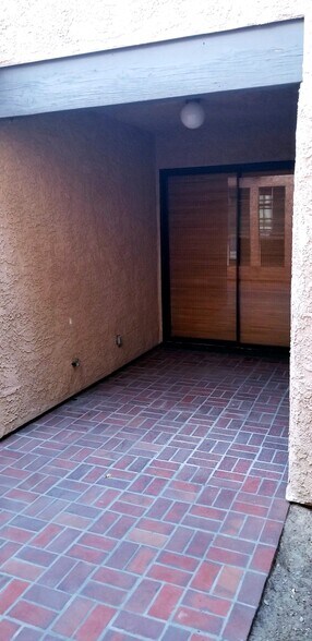 Building Photo - 601 Buttonwood Ln