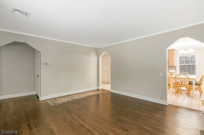 Building Photo - 111 King George Rd