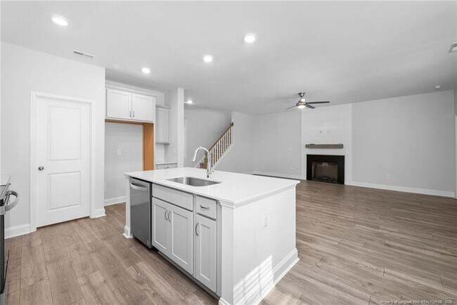 Building Photo - 107 Glenwood Ct
