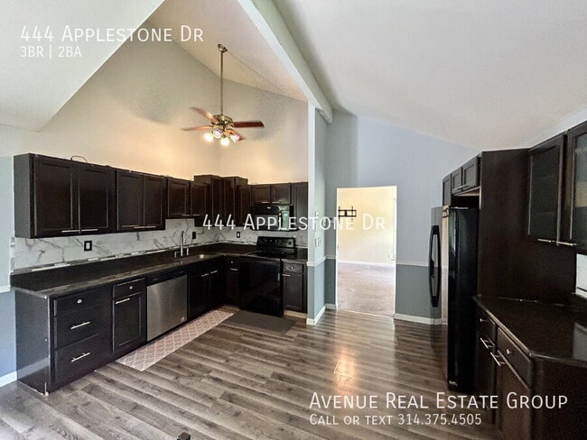 Building Photo - 444 Applestone Dr