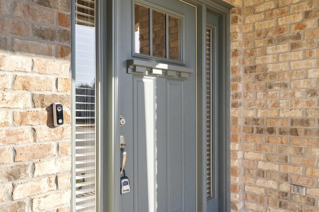 Building Photo - 113 Ridgeway Cir