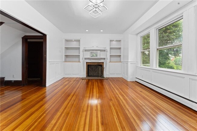Building Photo - 335 Blackstone St