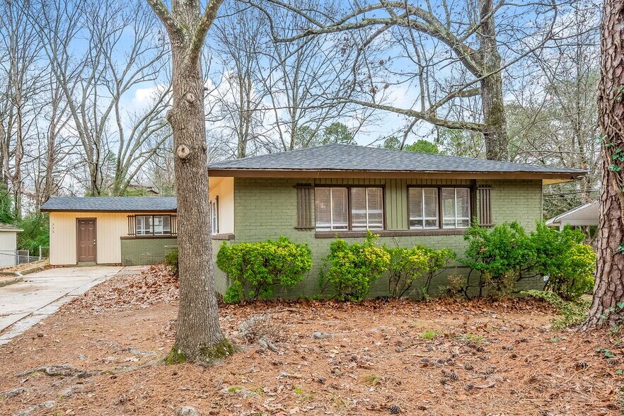 Building Photo - 325 16th Ave NW