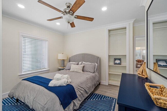 Building Photo - 3424 Carlsbad Blvd