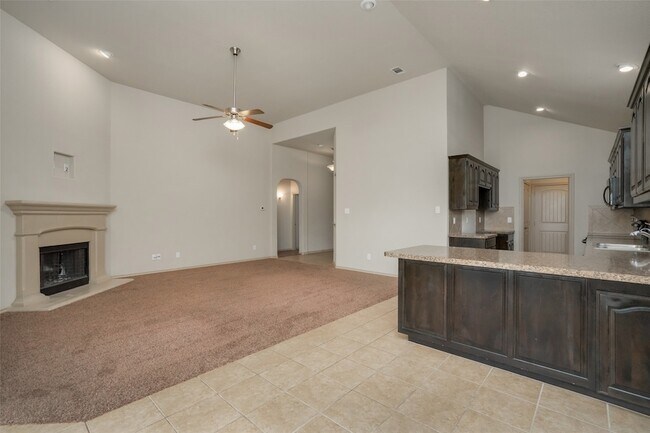 Building Photo - 1437 Castlegar Ln