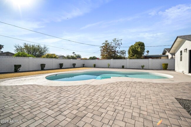 Building Photo - 8513 E Indianola Ave