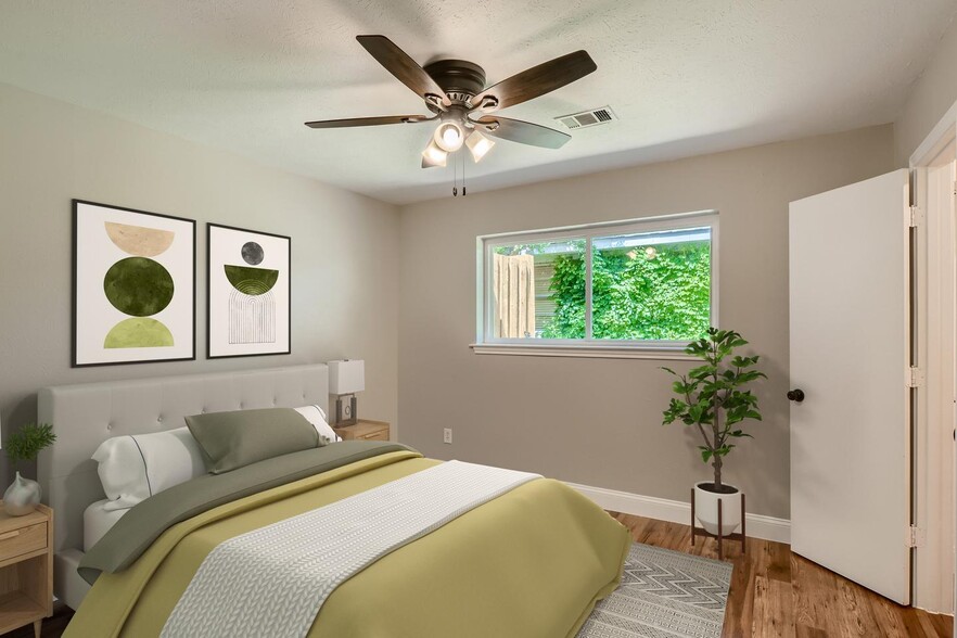 Building Photo - Sensational Prestonwood home with outdoor pool & cabana