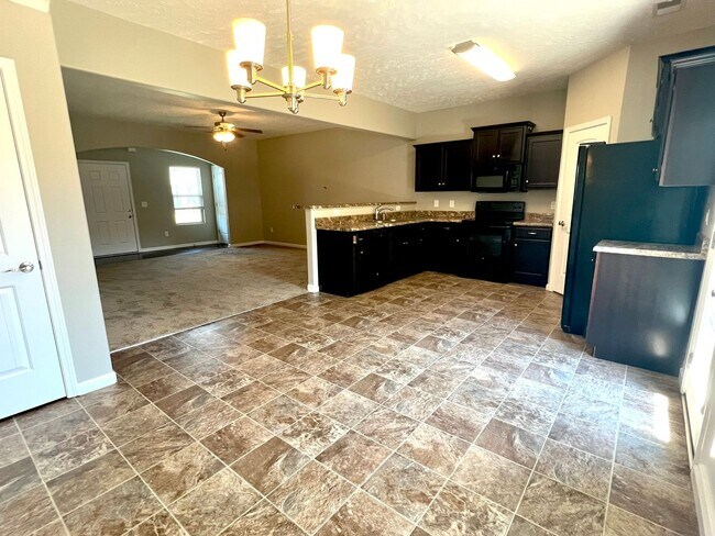 Building Photo - 5305 Tony Lama Ln