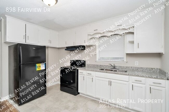 Building Photo - 898 Fairview Dr NE