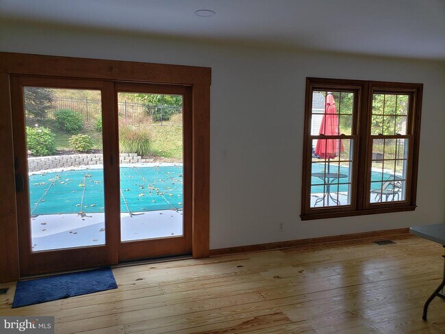 Building Photo - 70 Elk Run Estates Dr