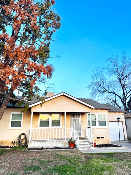 Primary Photo - 2204 Barnett St