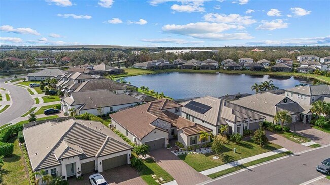 Building Photo - 2028 Woodleaf Hammock Ct