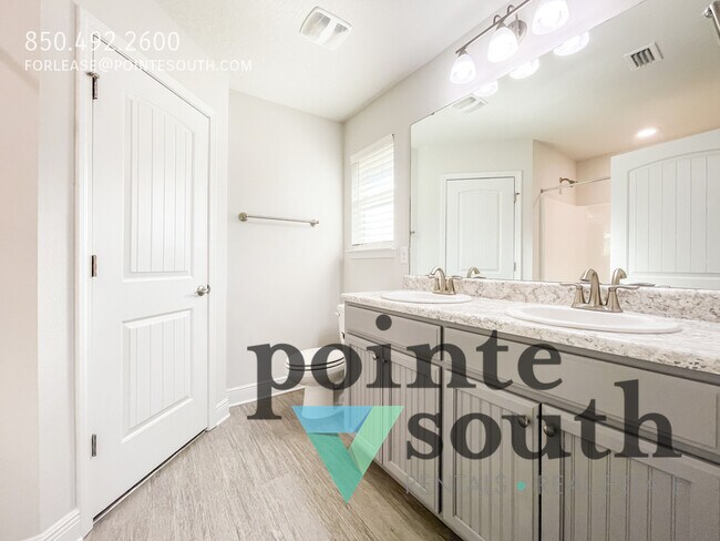 Building Photo - 12390 Pinfish Rd