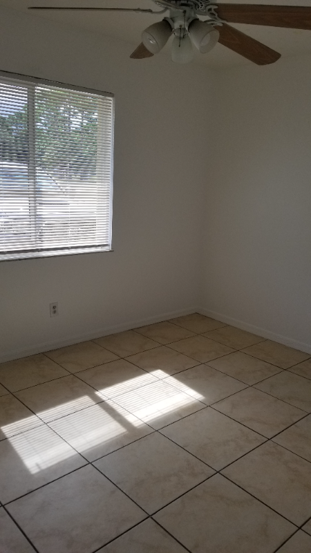 Building Photo - 1661 SE Lennard Rd