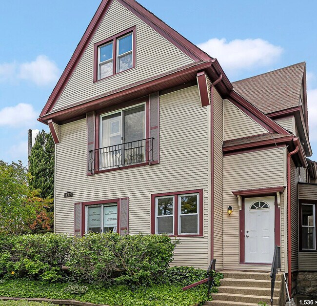 Primary Photo - 433 Wisconsin Ave