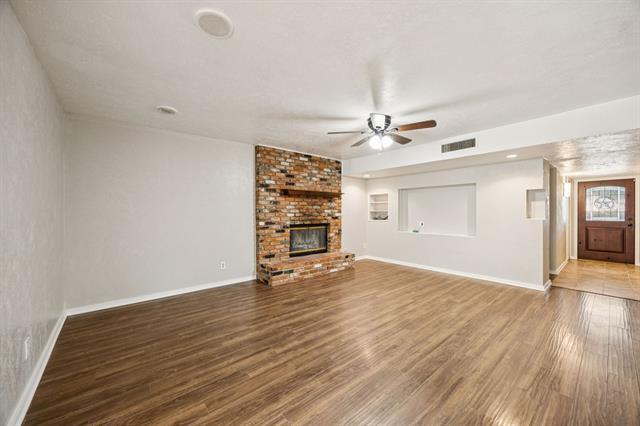 Building Photo - 2710 Clover Valley Dr