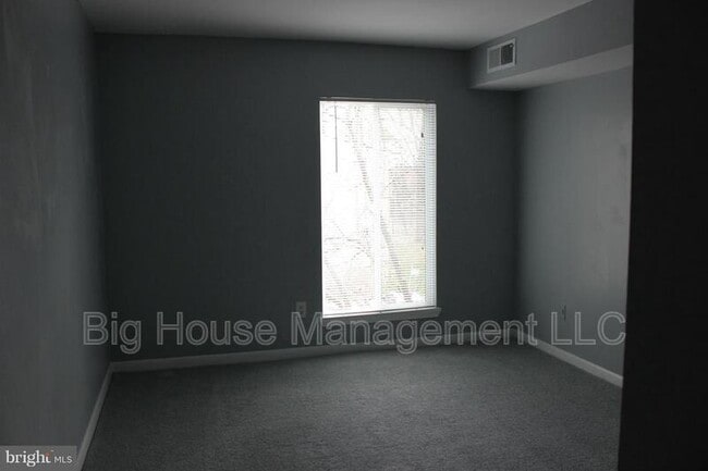 Building Photo - 2316 Freetown Ct