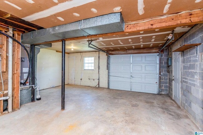Building Photo - 4021 Debby Dr